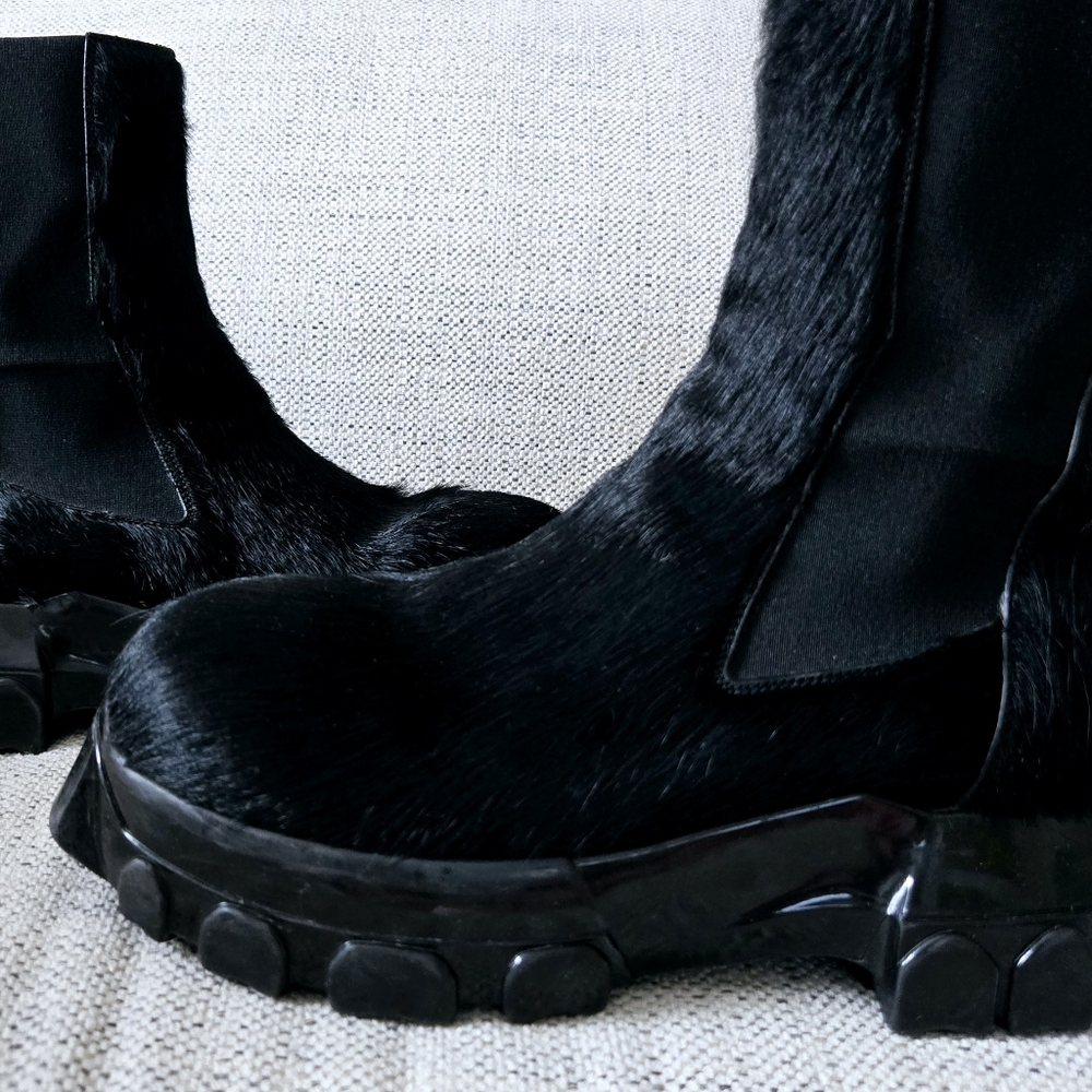 RICK OWENS Size:41/8 Made in Italy🇮🇹  Black Fur-Textured Unisex Boots